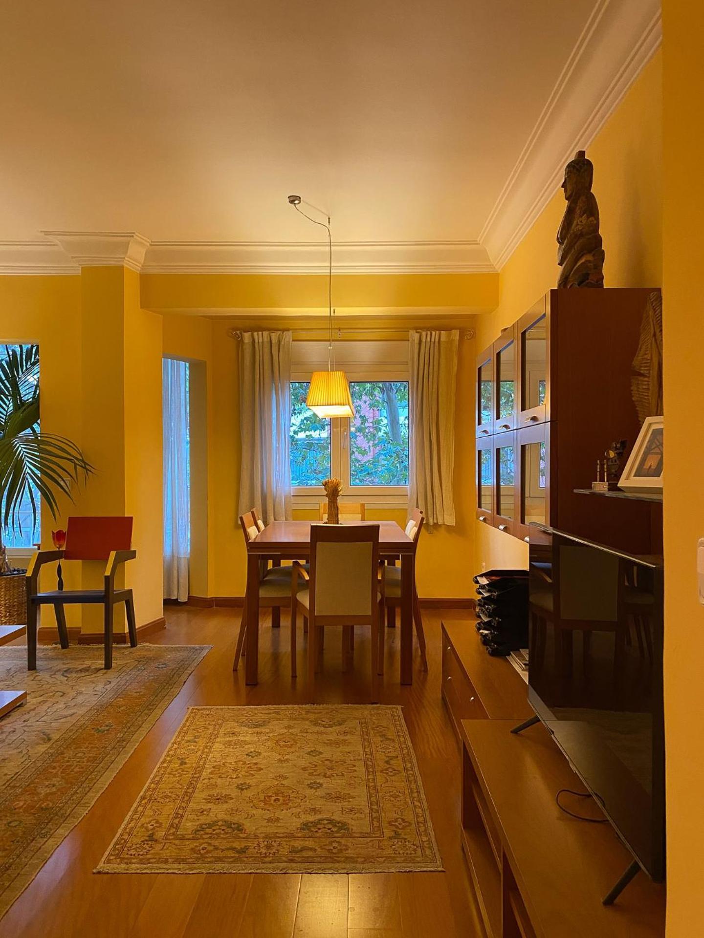 Appartement Cozy Flat In Central With Garage